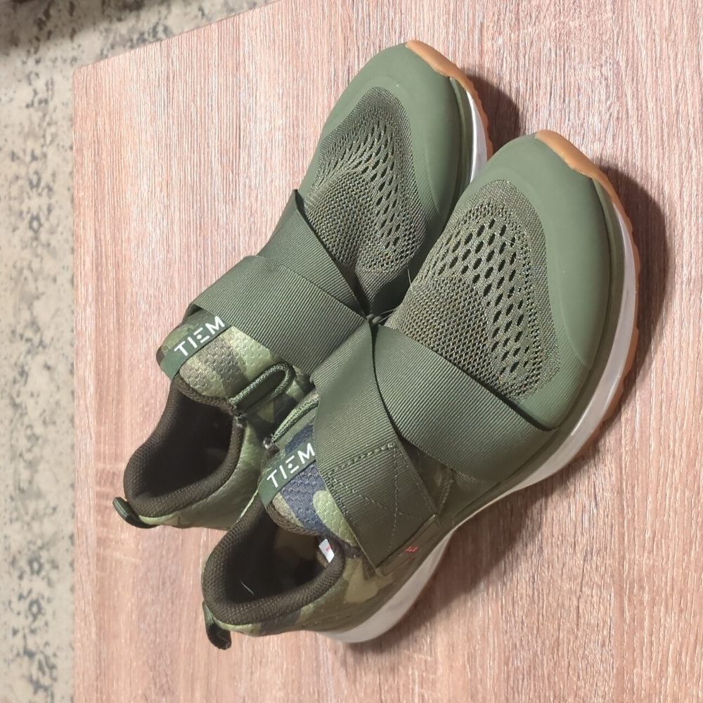 TIEM spin shoes ( size 9)